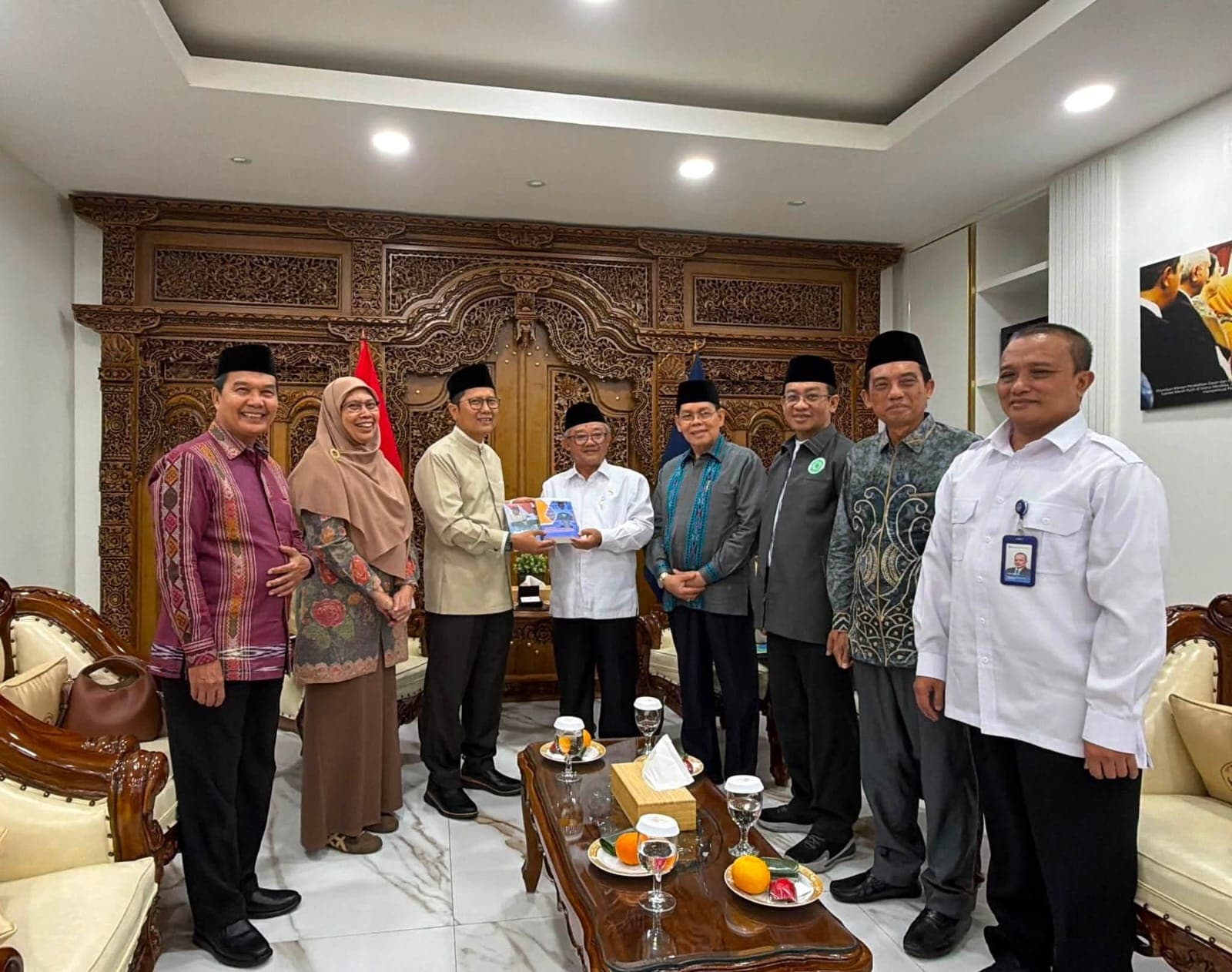 KH Cholil Nafis Dorong Pelajar Jadi Penggerak Utama Ekosistem Halal Indonesia