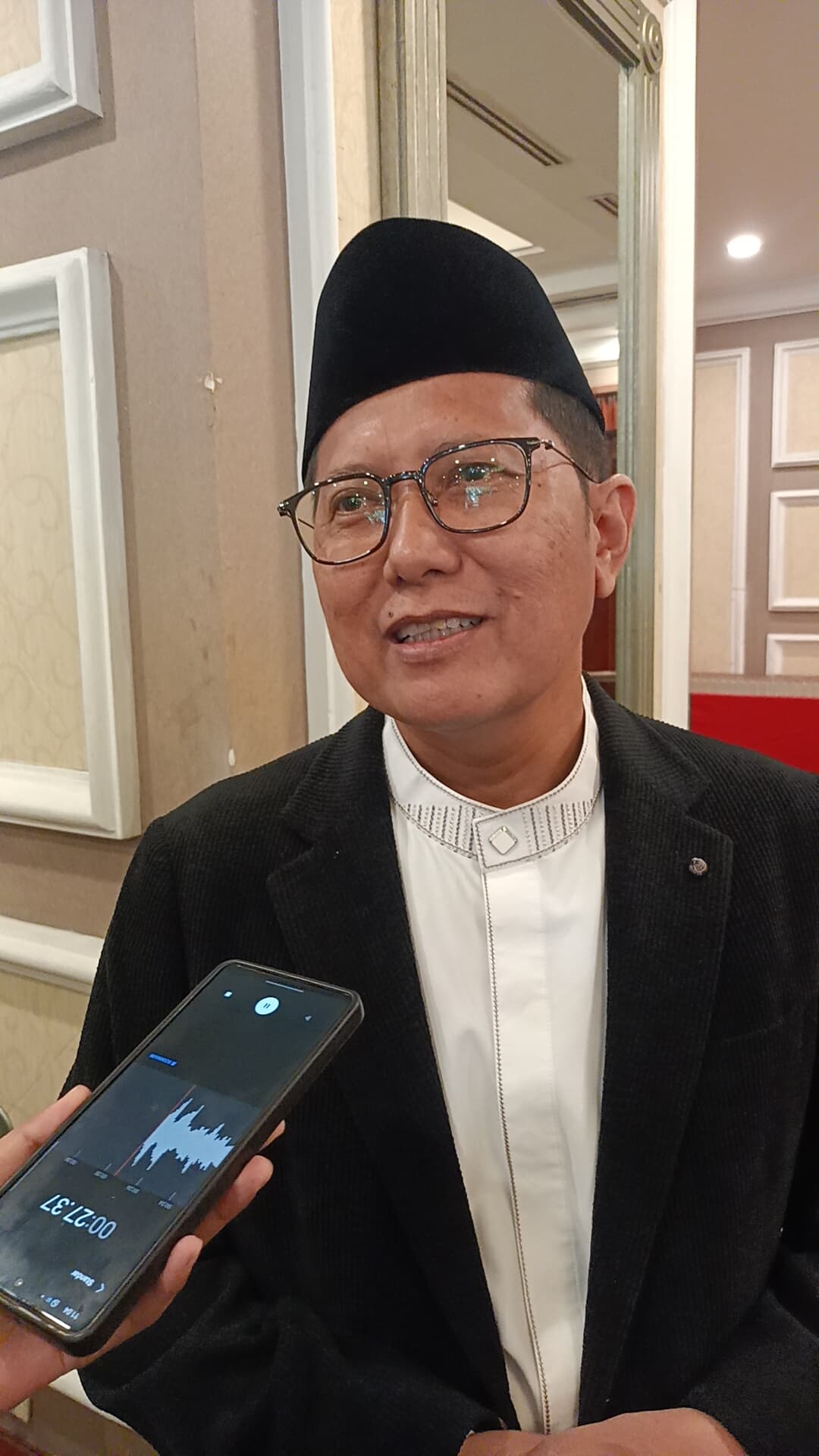 Kiai Cholil Minta Umat tak Paksakan Haji Jika tak Punya Visa Resmi
