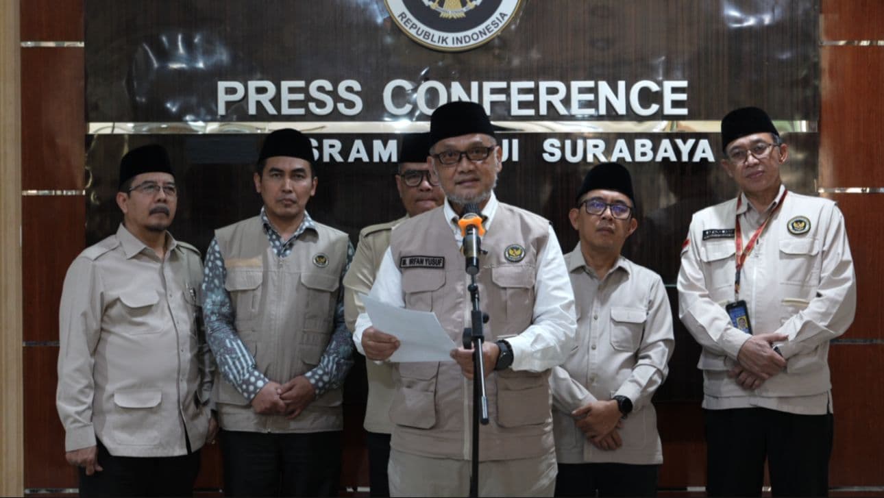 Kloter Terakhir Mendarat di Makasar, Menhaj Gus Irfan Resmi Menutup Operasional Haji 2026