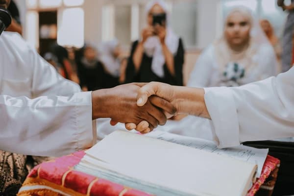 Tak Selalu Sunnah, KH Cholil Nafis Beberkan Lima Hukum Menikah dalam Islam