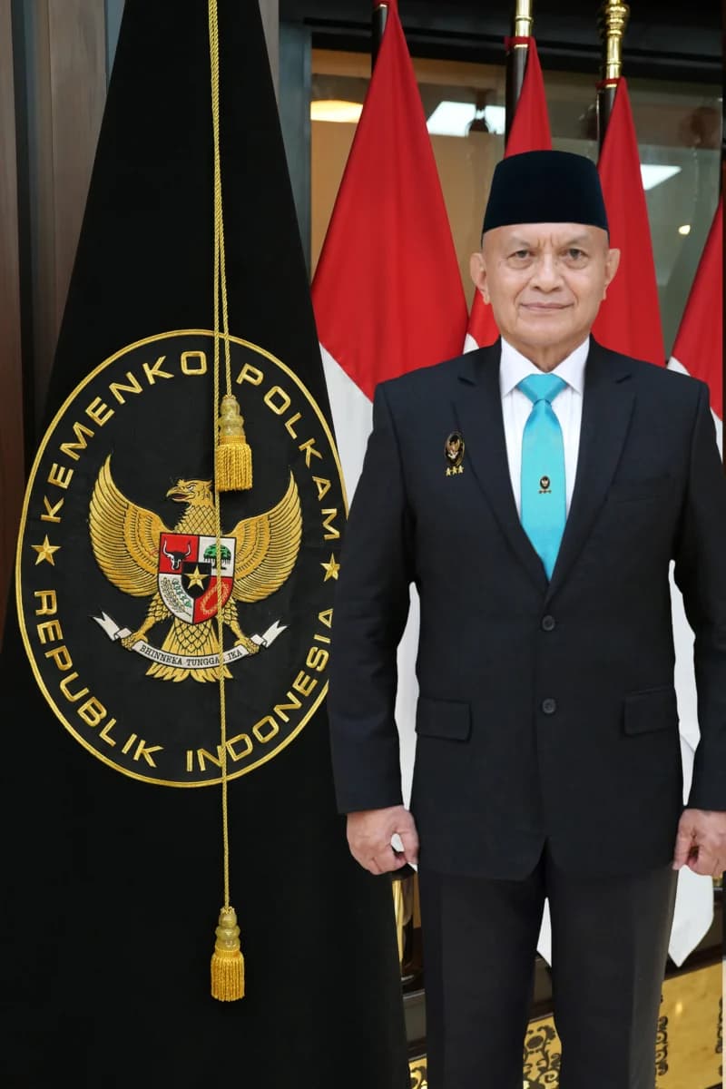 Wamenko Polkam Lodewijk F. Paulus: Politik Sarana Pengabdian, Bukan Mengejar Kekayaan dan Kekuasaan 