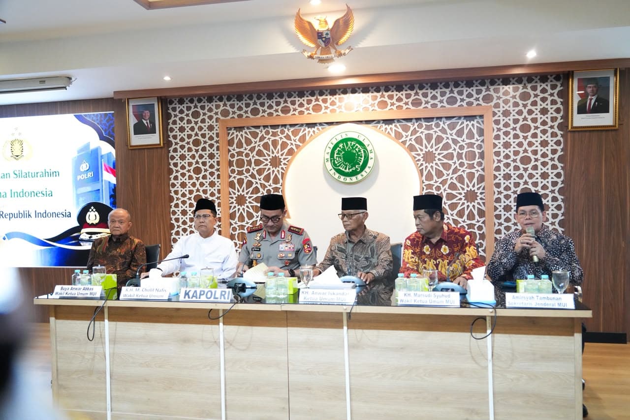 Terima Silaturahim Kapolri, Kiai Cholil: Polisi dan Ulama Mesti Sejalan Tegakkan Amar Ma'ruf Nahi Munkar